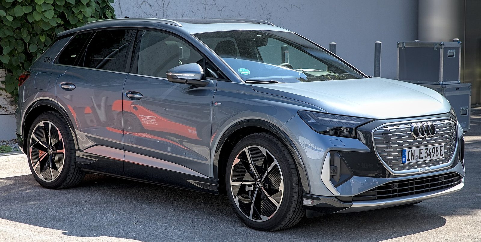 Audi Q4 e-tron — photo by Alexander Migl, CC BY-SA 4.0, via Wikimedia Commons