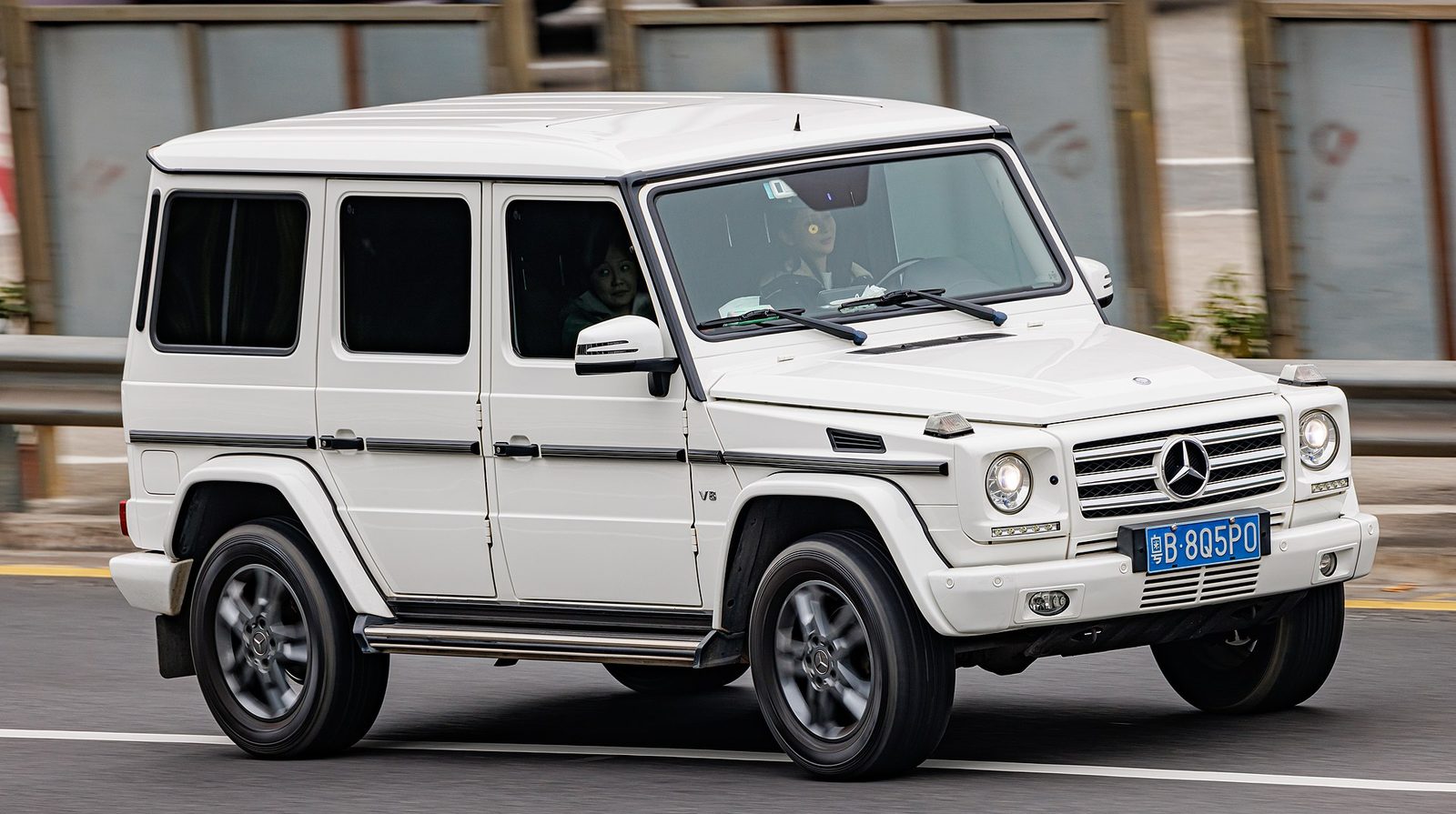 Mercedes-Benz G-Class — photo by Dinkun Chen, CC BY-SA 4.0, via Wikimedia Commons