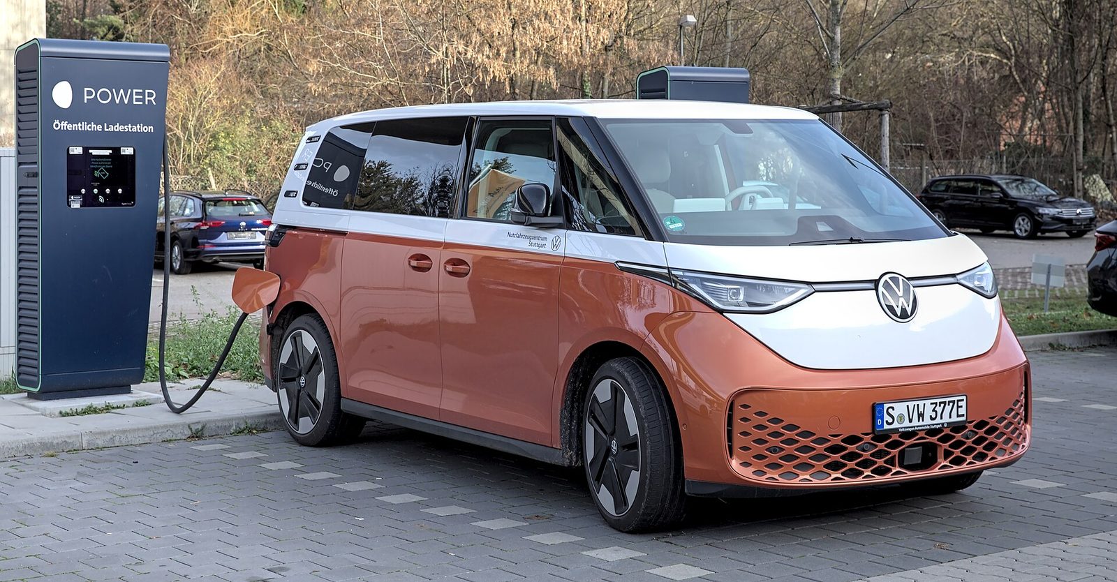 Volkswagen ID.Buzz — photo by Alexander Migl, CC BY-SA 4.0, via Wikimedia Commons